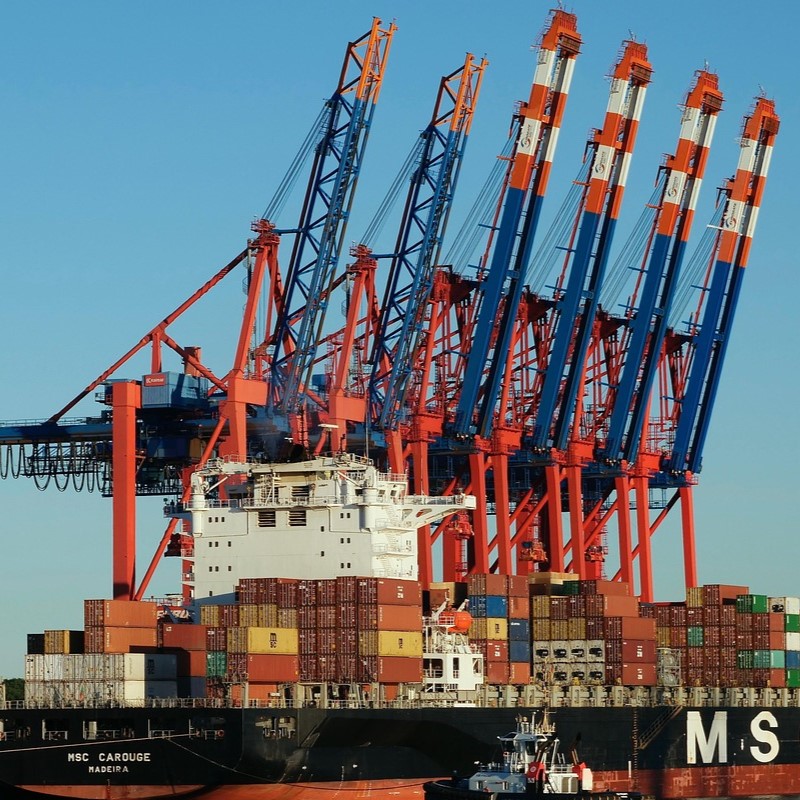 container-3552869_1280